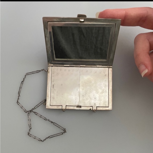 Vintage Silver Plate and Sapphire compact case w/mirror and rouge compartments - Picture 4 of 9